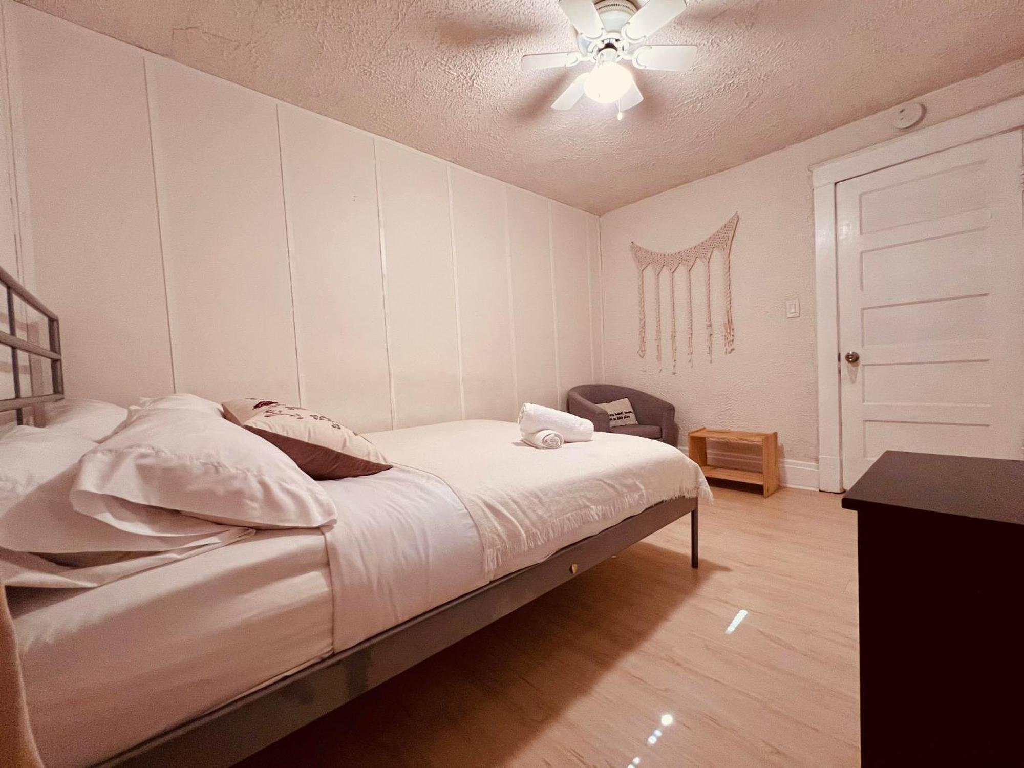 Zen Style 3 Bedrooms Walking To The Falls